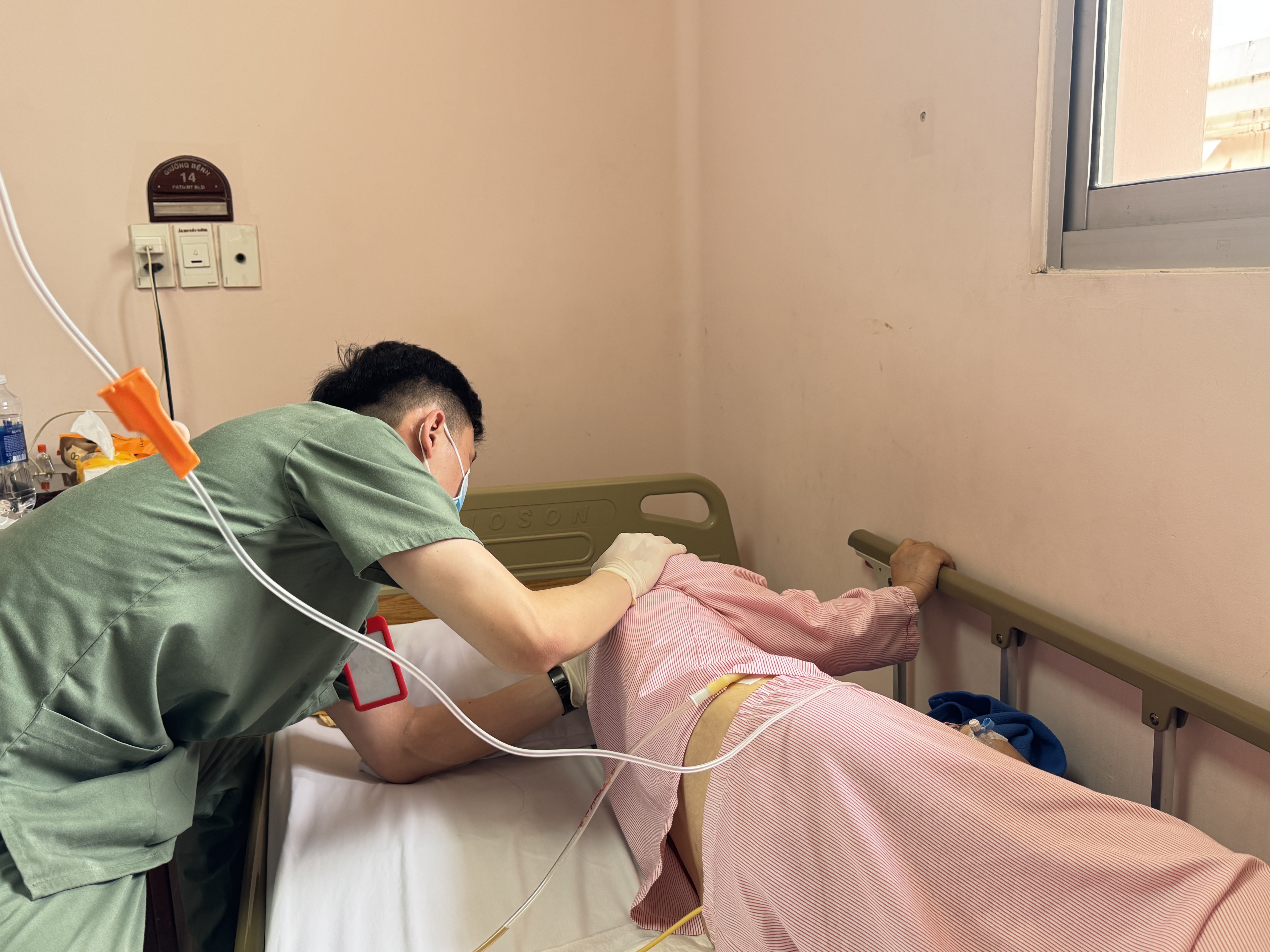 Kết hợp Y học cổ truyền trong chăm sóc người bệnh ung thư