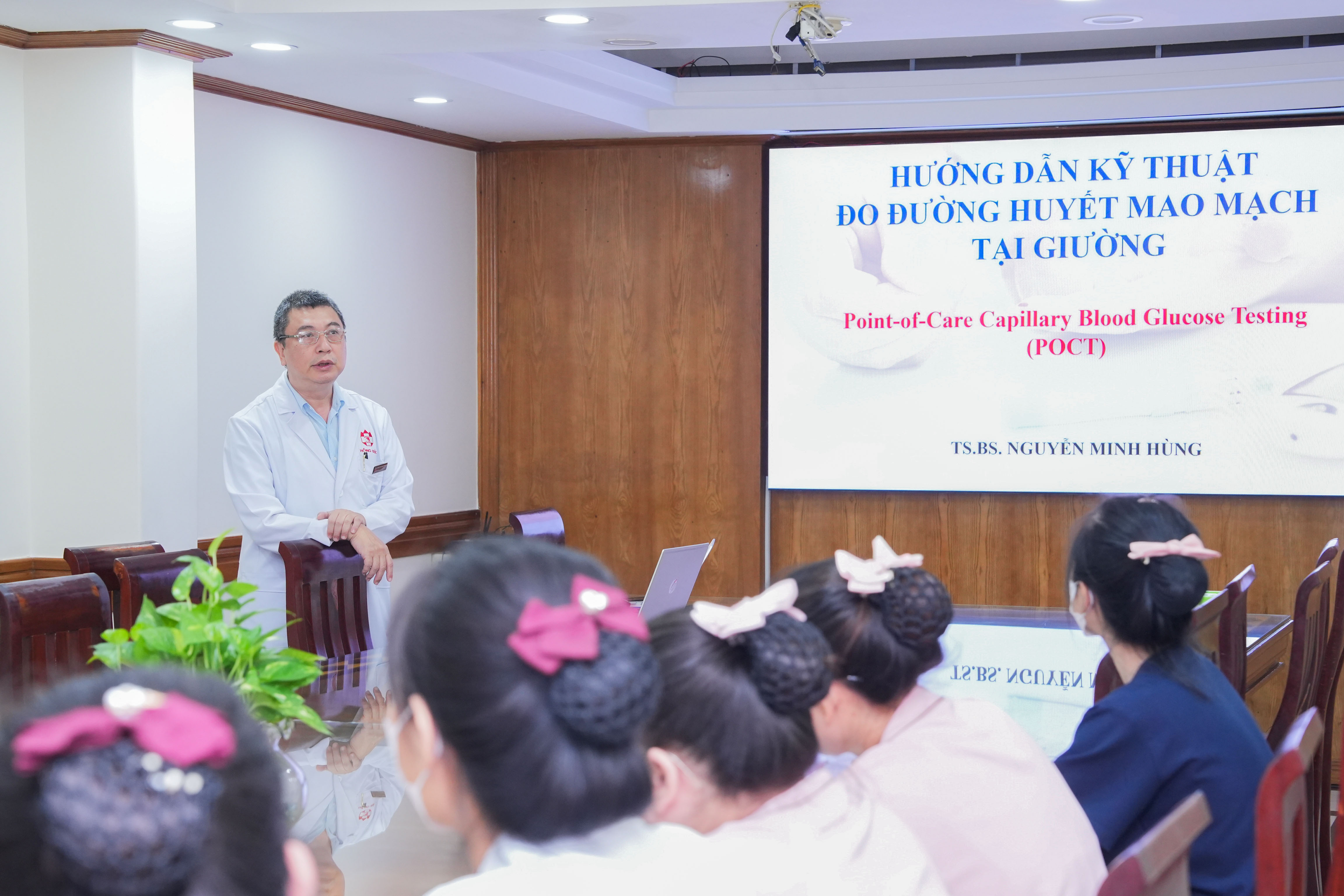 BỆNH VIỆN ĐA KHOA HỒNG ĐỨC III: CHUẨN HÓA KỸ THUẬT ĐO ĐƯỜNG HUYẾT MAO MẠCH TẠI GIƯỜNG
